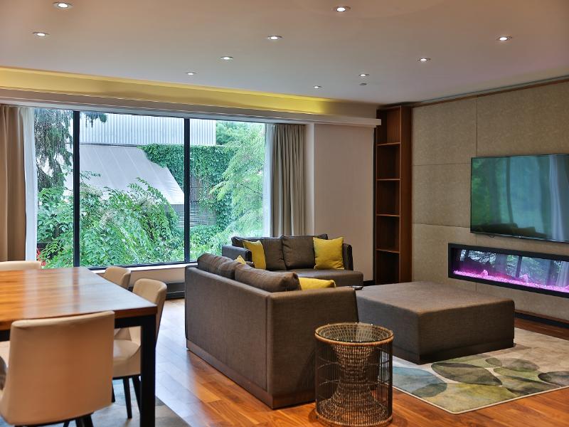 Stay in style at Hotel Bonaventure Montreal