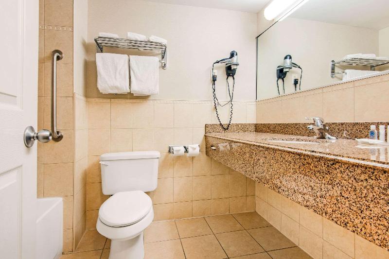 Comfort Inn Fallsview Niagara image