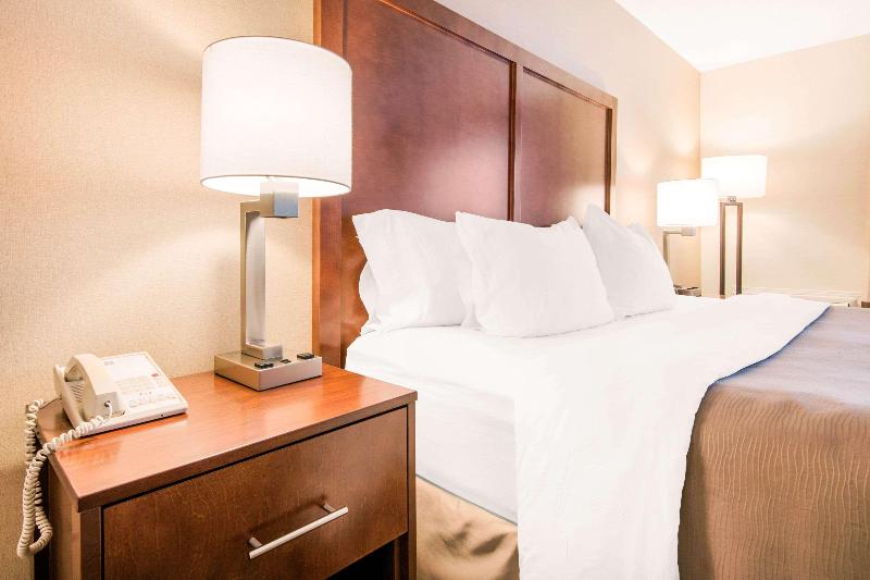 Comfort Inn Fallsview Niagara image