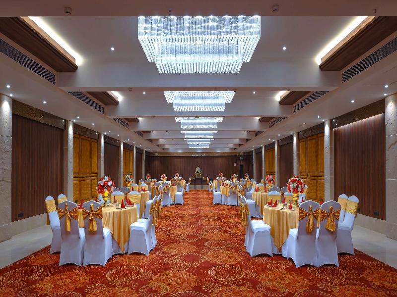 Royale Residency image