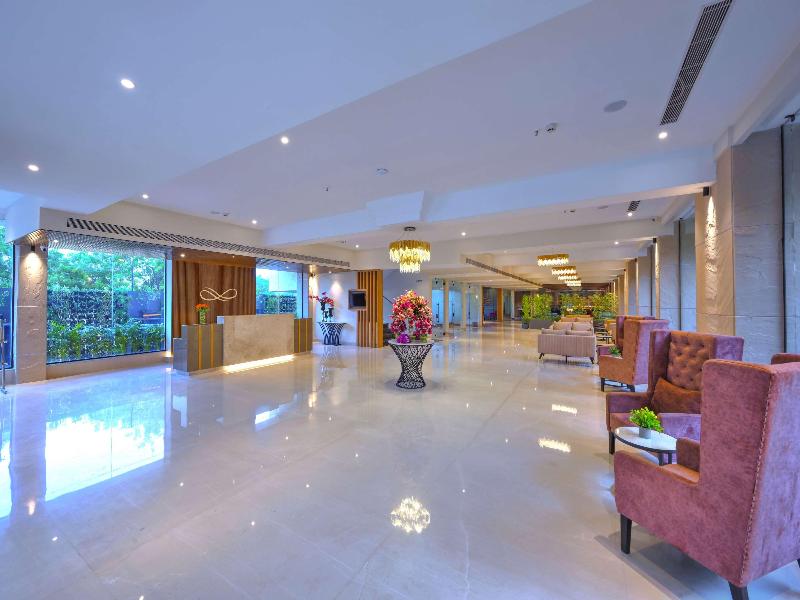 Royale Residency image