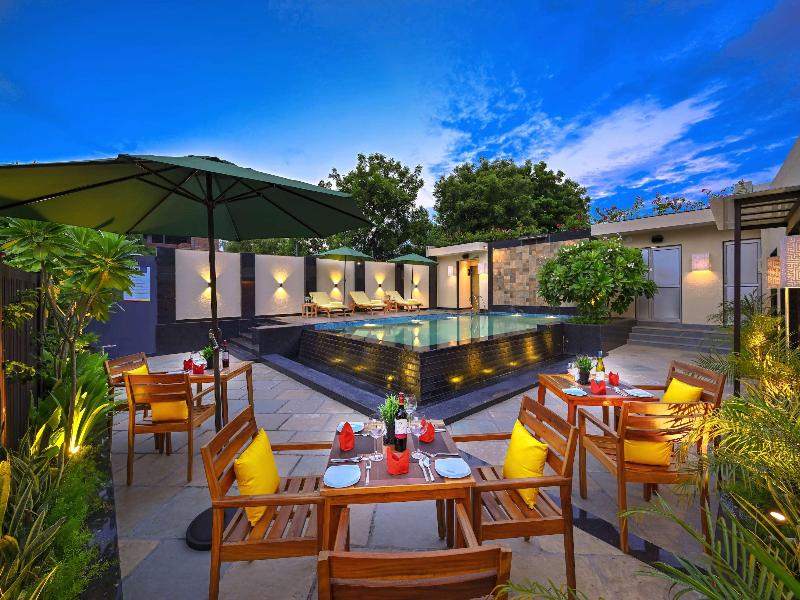 Royale Residency image