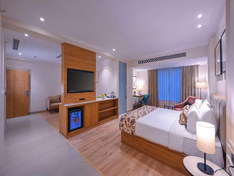 Royale Residency image