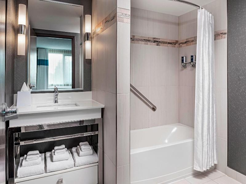 Four Points by Sheraton London image