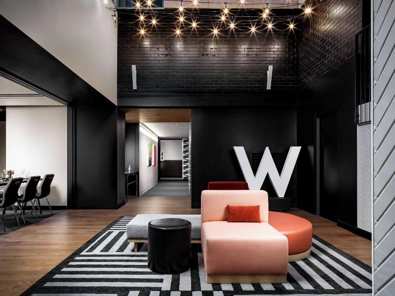 W Montreal image
