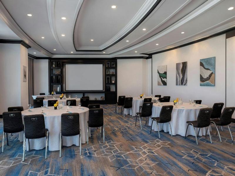 Le Royal Meridien Abu Dhabi image