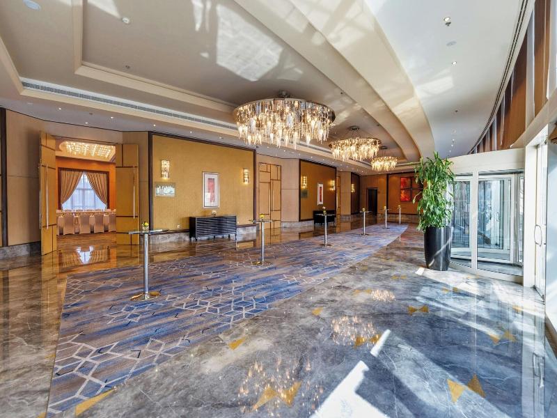 Le Royal Meridien Abu Dhabi image