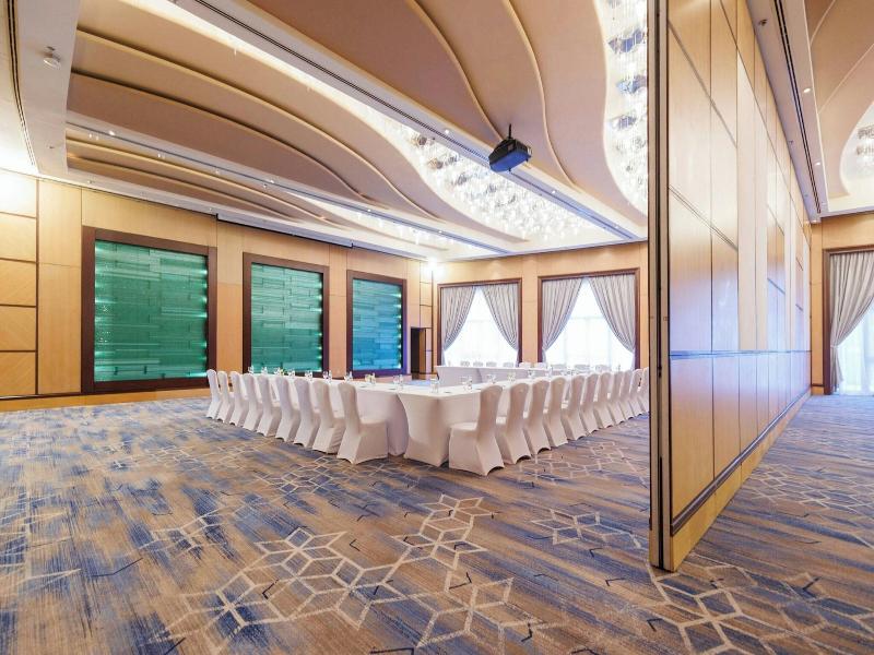 Le Royal Meridien Abu Dhabi image