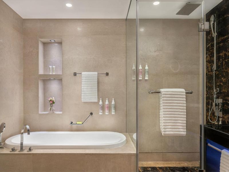 Le Royal Meridien Abu Dhabi image