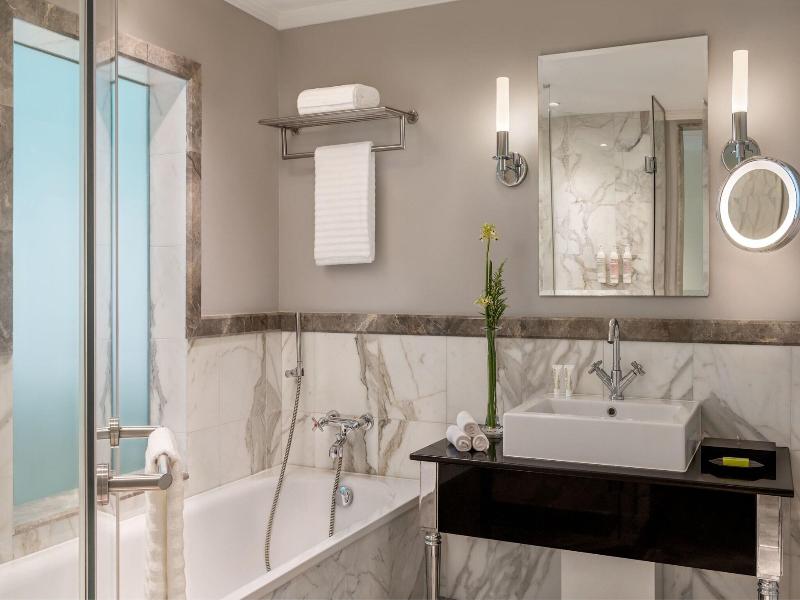 Le Royal Meridien Abu Dhabi image