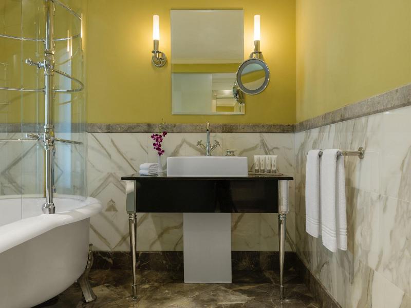 Le Royal Meridien Abu Dhabi image