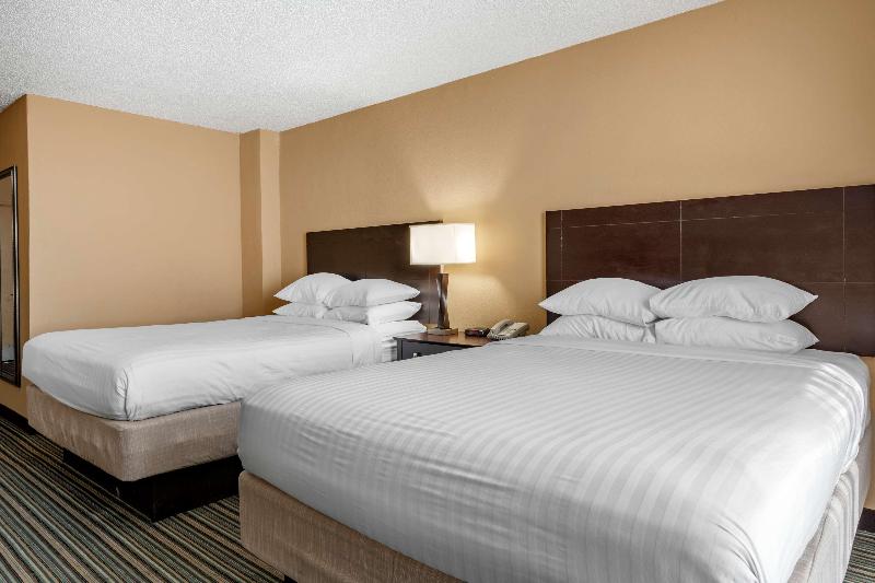 Spark by Hilton Ormond Beach Oceanfront — photo 54