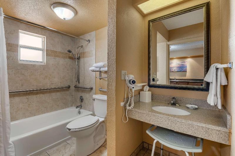 Spark by Hilton Ormond Beach Oceanfront — photo 156