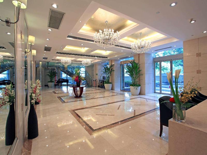 Howard Johnson Huaihai Hotel Shanghai image