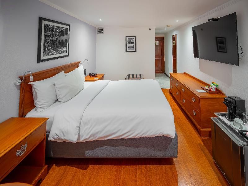 Radisson Bogota Metrotel image