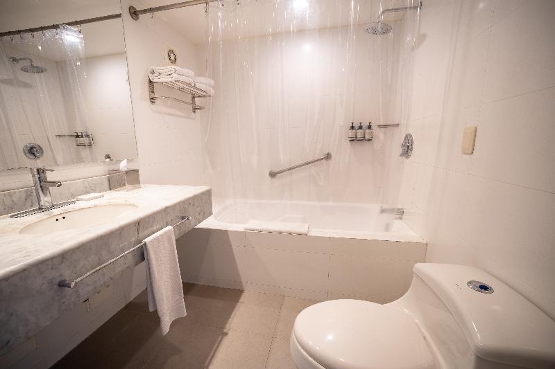 Estelar La Fontana image