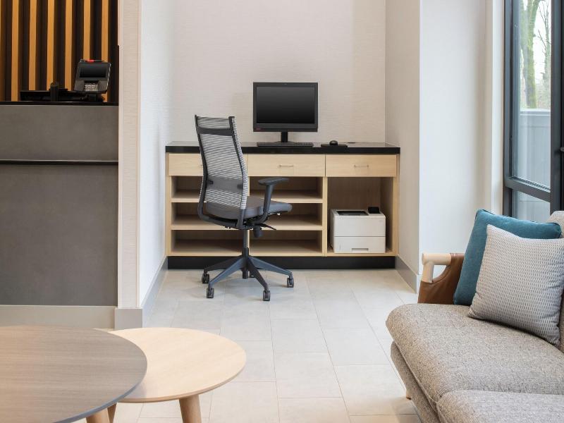 TownePlace Suites by Marriott Portland Airport image