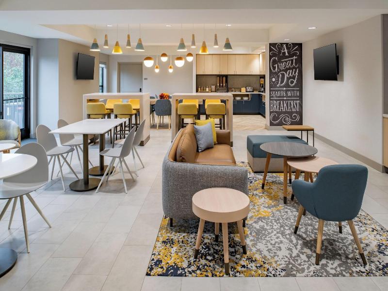 TownePlace Suites by Marriott Portland Airport image