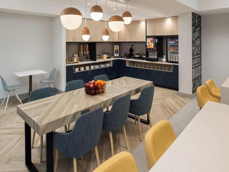 TownePlace Suites by Marriott Portland Airport image