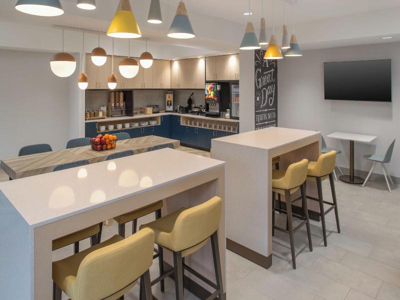 TownePlace Suites by Marriott Portland Airport image