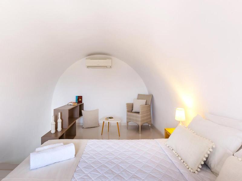 Scorpios Beach Hotel image