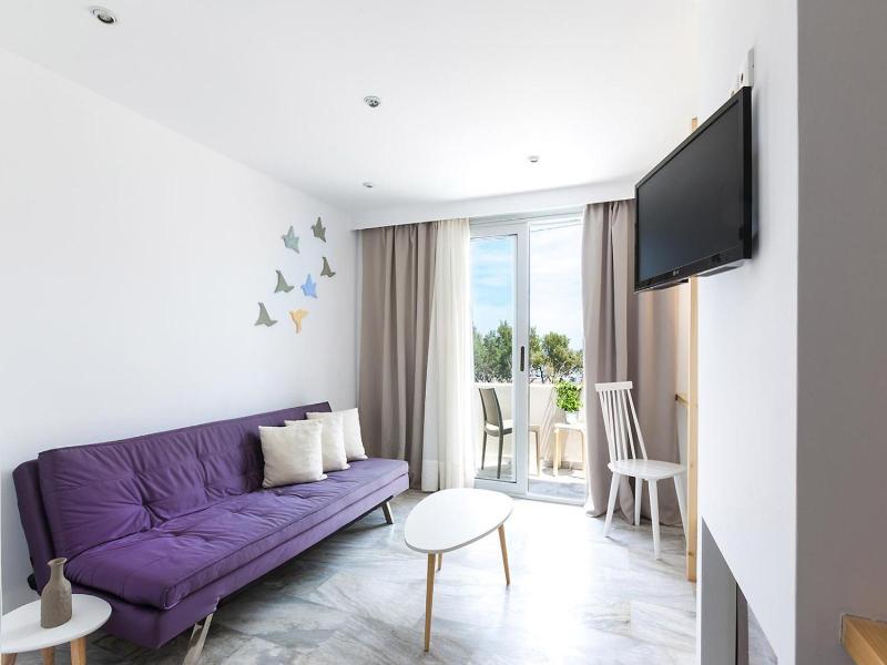 Scorpios Beach Hotel image