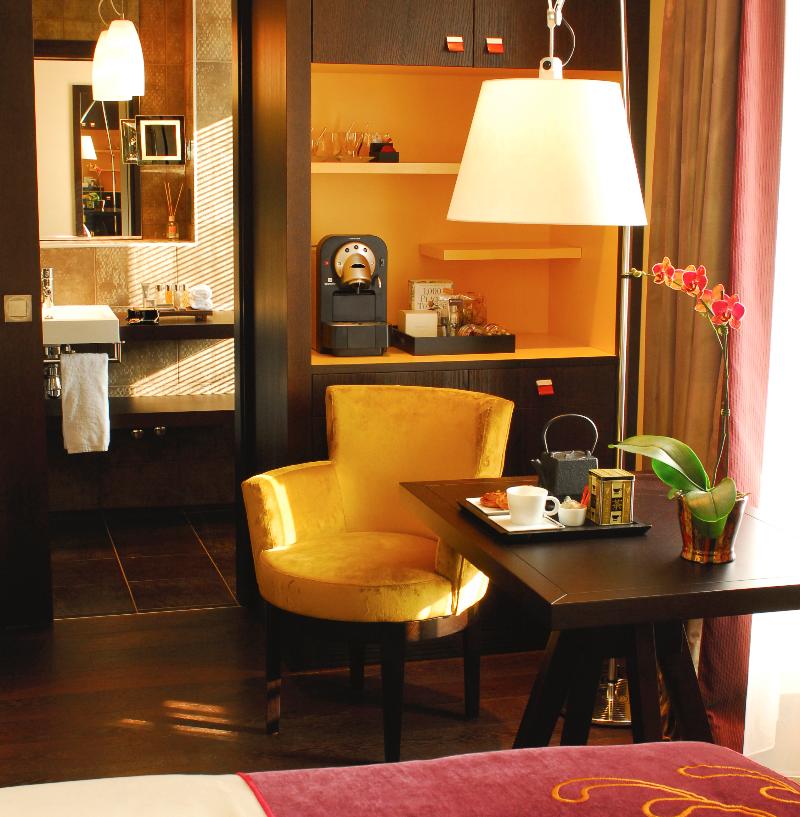 Eastwest Hotel