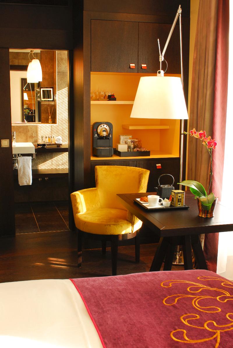 Eastwest Hotel