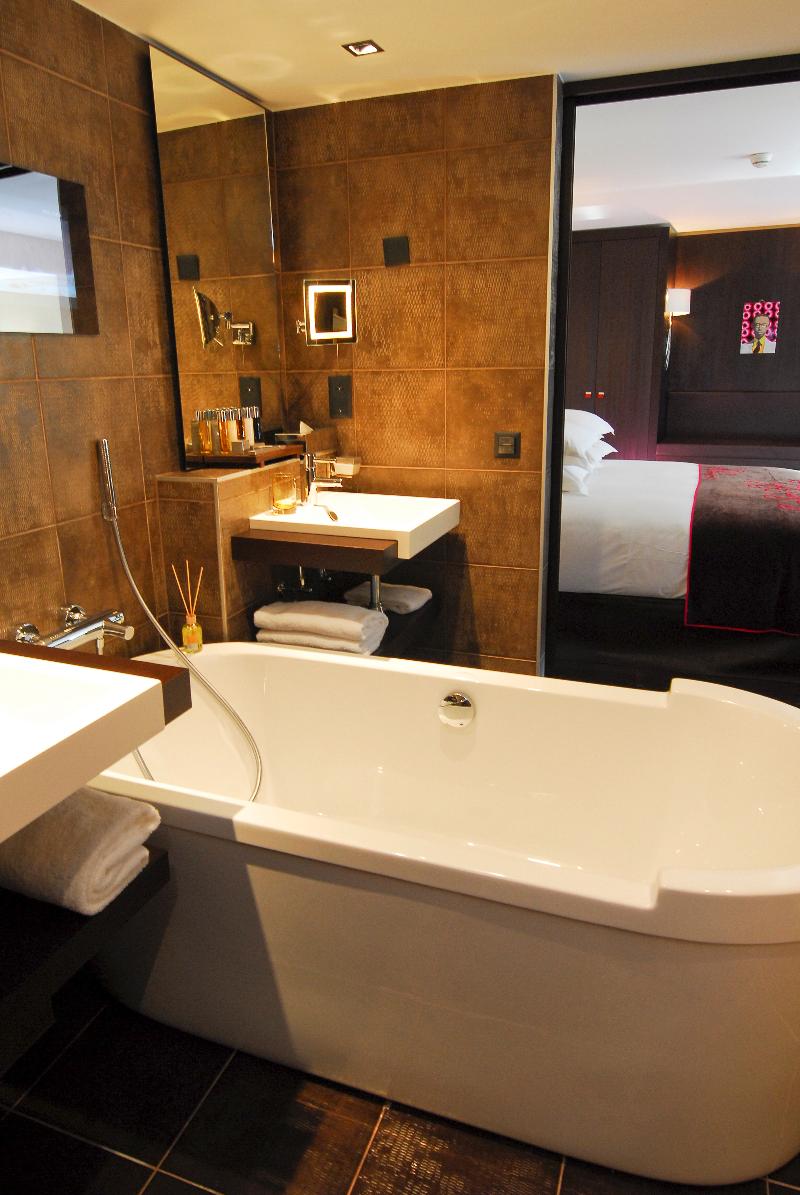 Eastwest Hotel
