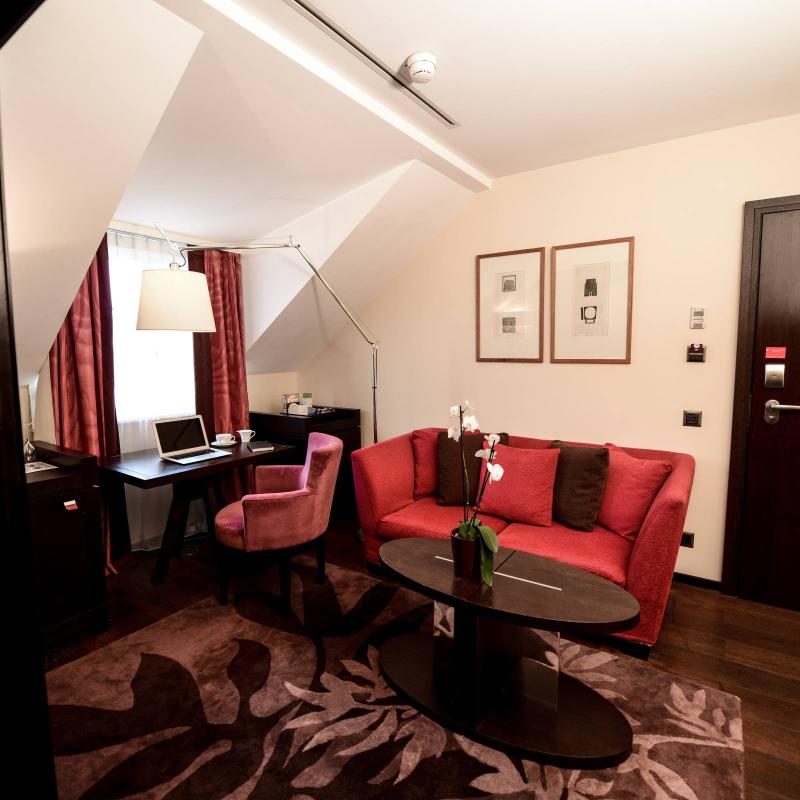 Eastwest Hotel