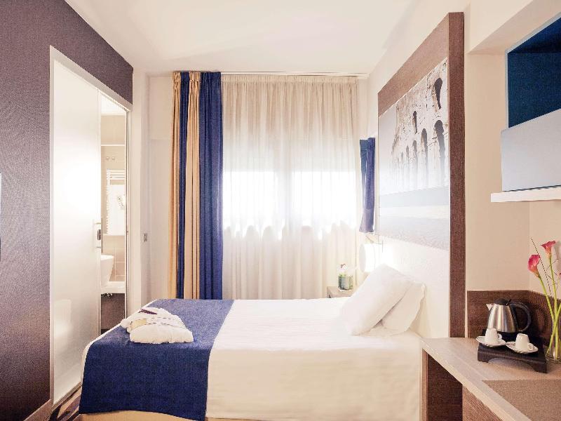 Mercure Roma Centro Colosseo image