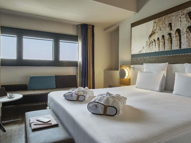 Mercure Roma Centro Colosseo image