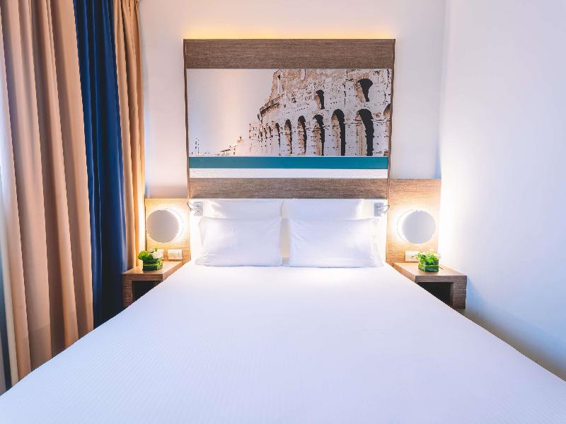 Mercure Roma Centro Colosseo image