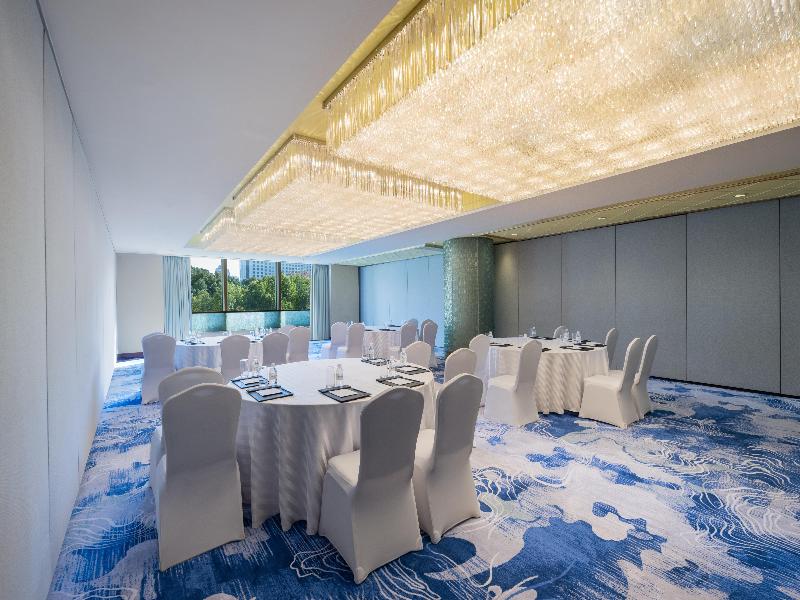 Stay in style at Radisson Blu New World