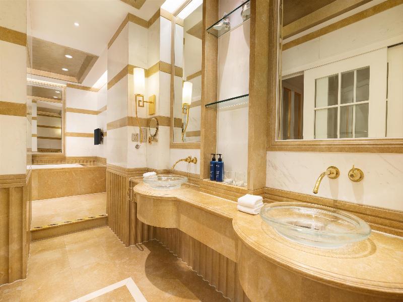 Stay in style at Radisson Blu New World
