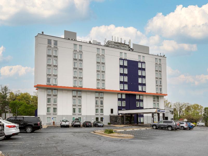 Comfort Inn & Suites Alexandria Area image