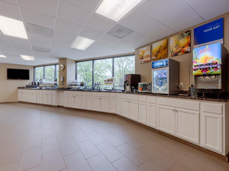 Comfort Inn & Suites Alexandria Area image