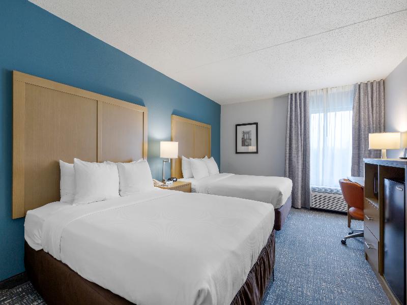 Comfort Inn & Suites Alexandria Area image