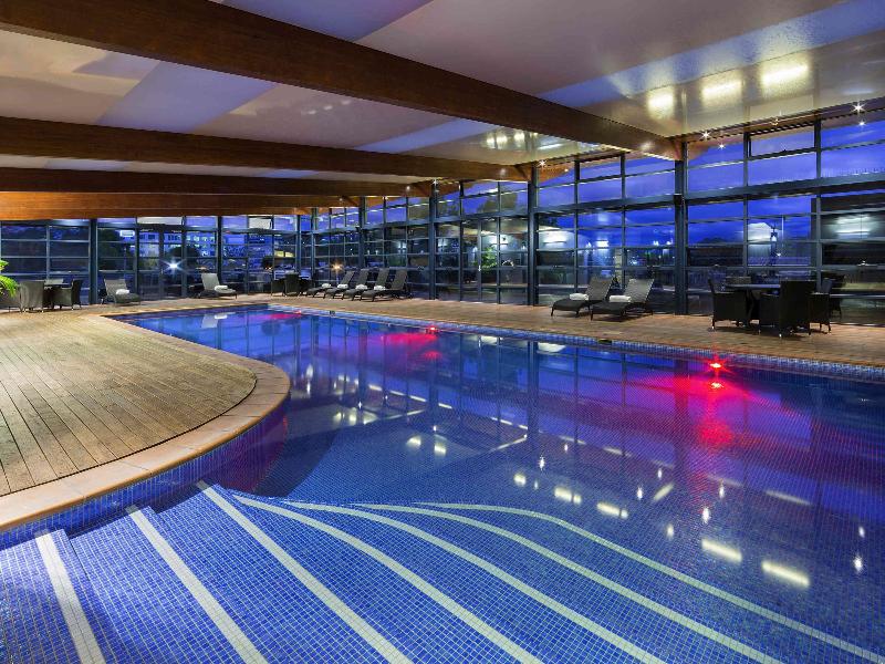 Novotel Canberra image