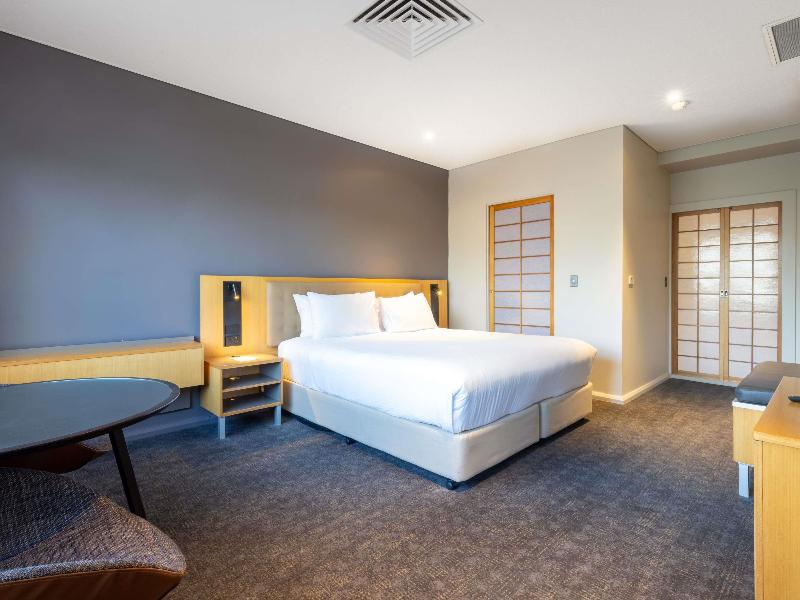 Novotel Sydney Darling Harbour image