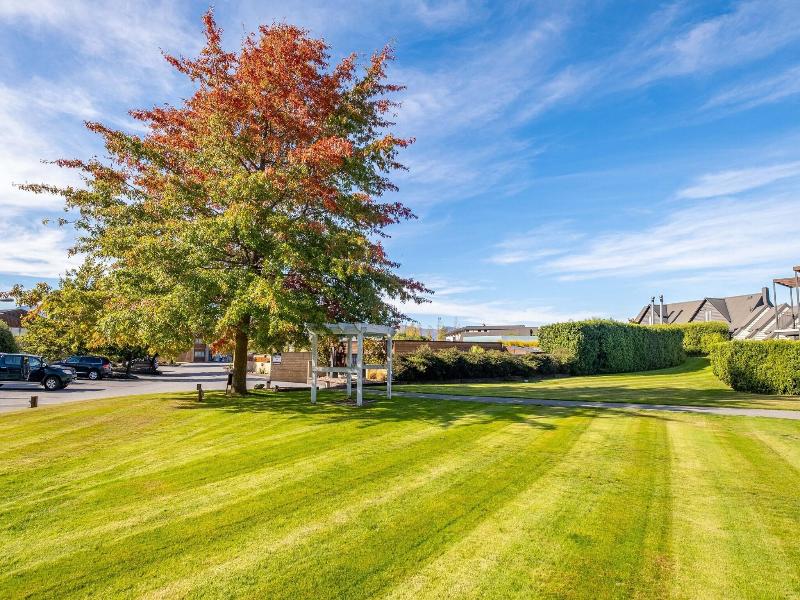 Oakridge Resort Wanaka image