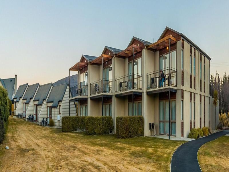 Oakridge Resort Wanaka image