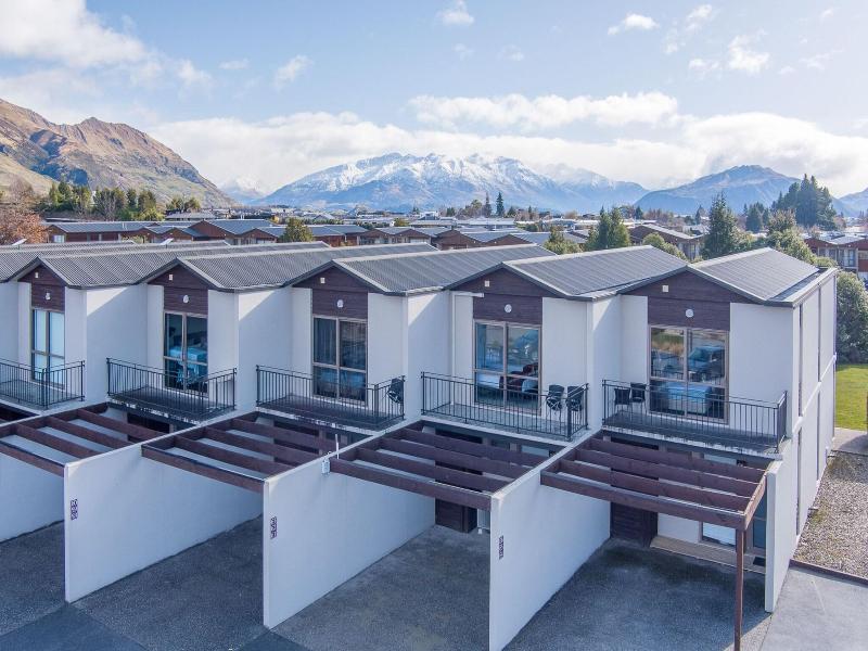 Oakridge Resort Wanaka image
