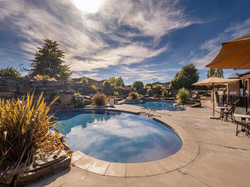 Oakridge Resort Wanaka image