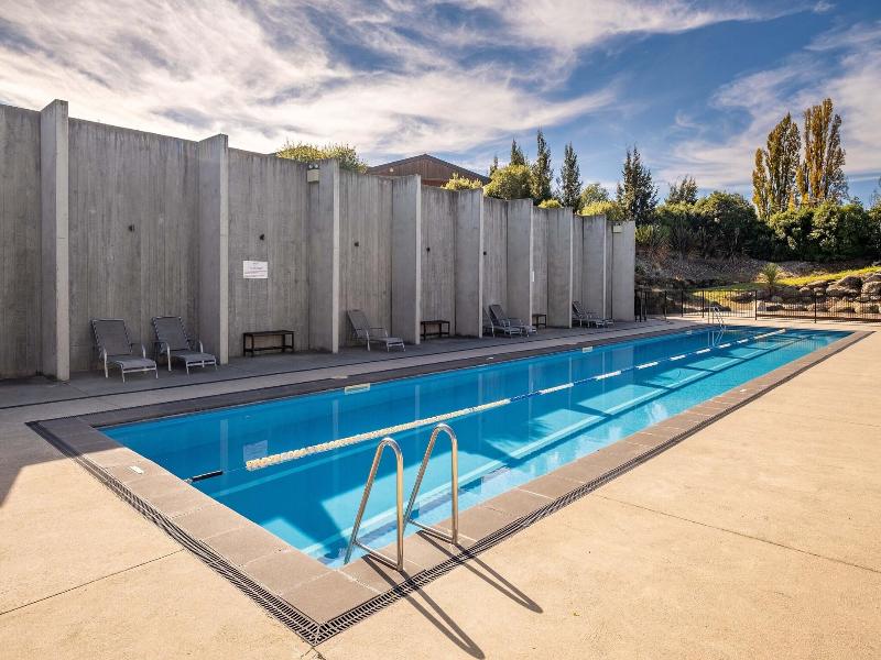 Oakridge Resort Wanaka image