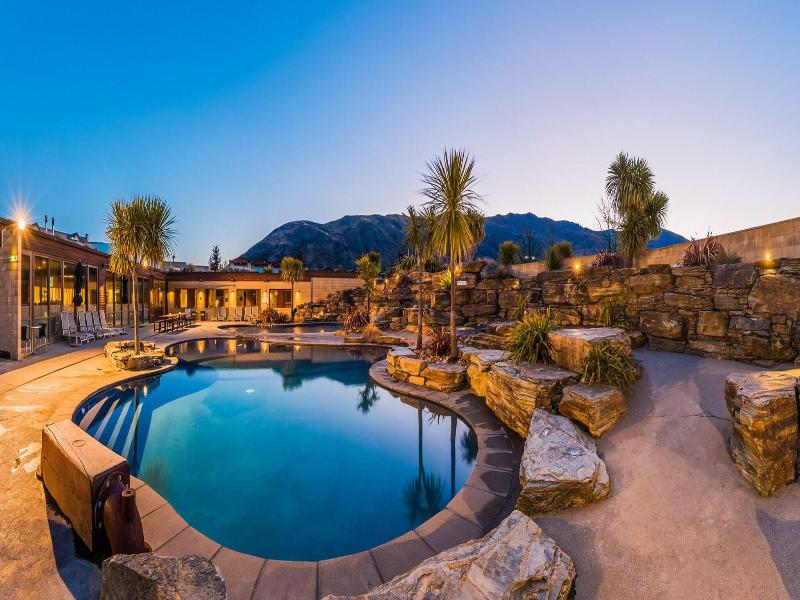 Oakridge Resort Wanaka image