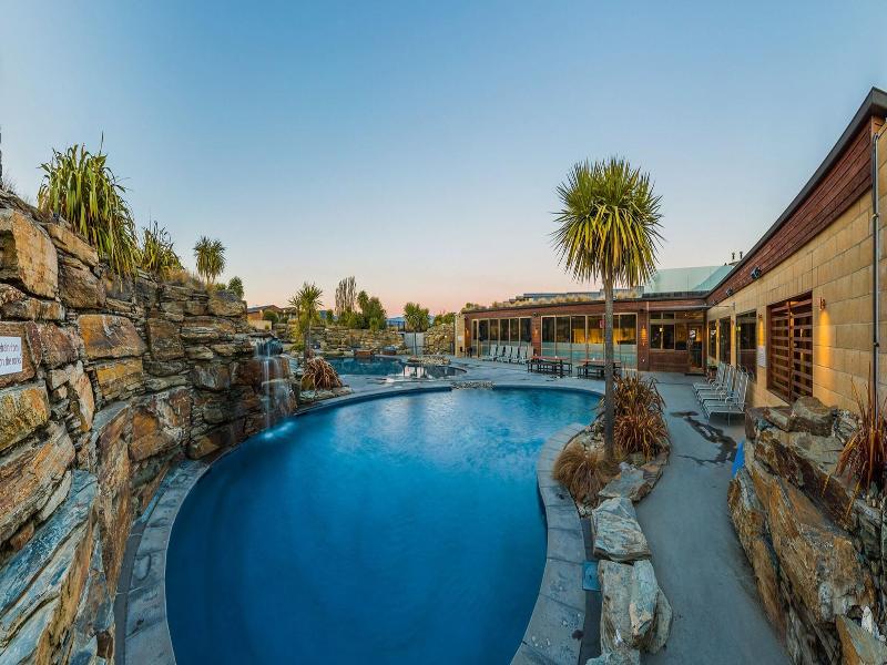 Oakridge Resort Wanaka image