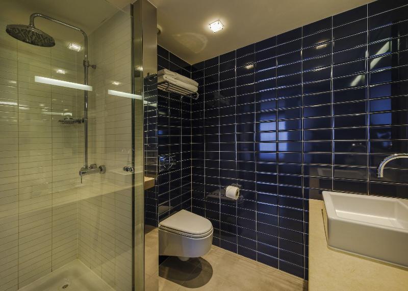 Absolute Hotel Limerick image