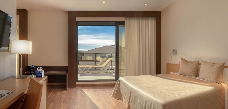 Bed room