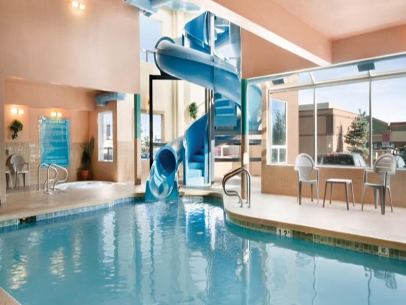 Prairie Crest Calgary Airport by IHG image